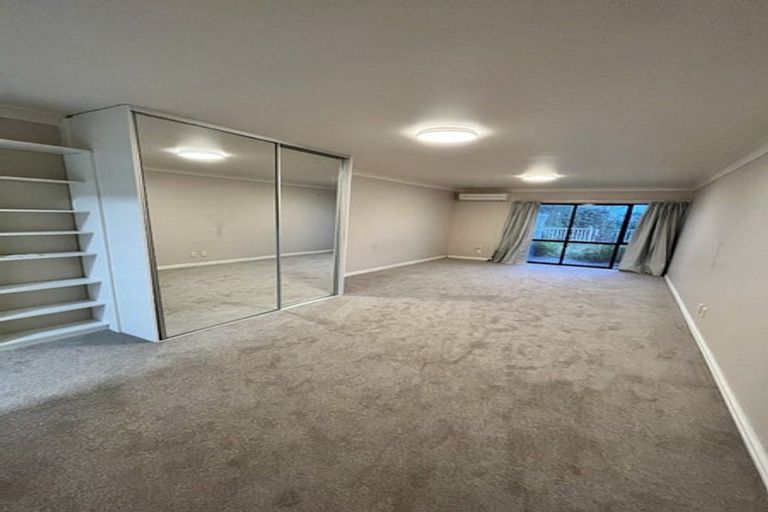 Photo of property in 13 Elsfield Place, Torbay, Auckland, 0630