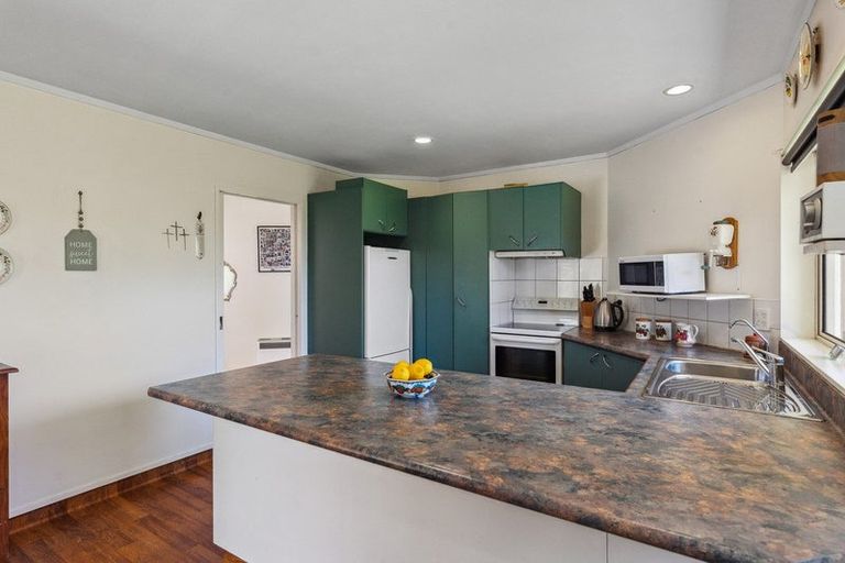 Photo of property in 43 Ngarara Road, Waikanae, 5036