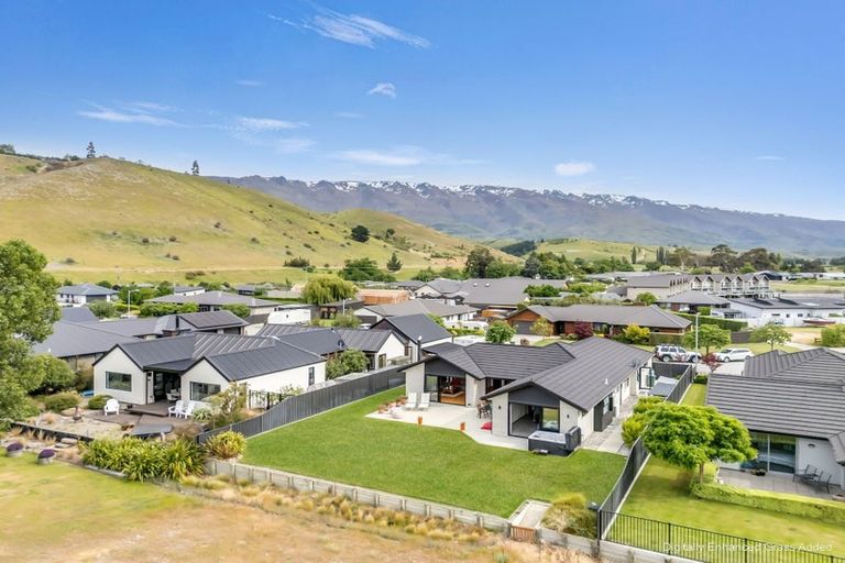 Photo of property in 56 Perriam Place, Mount Pisa, Cromwell, 9383