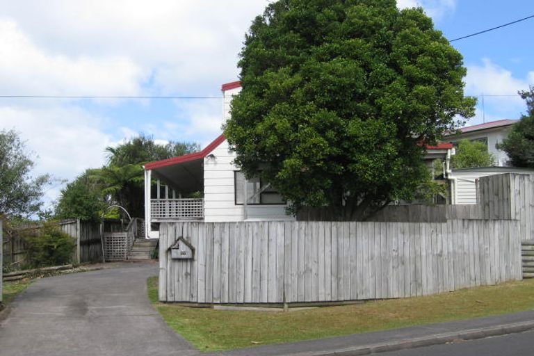 Photo of property in 1/77 Target Road, Totara Vale, Auckland, 0629