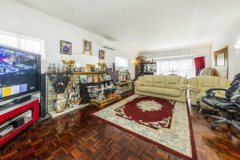 Photo of property in 114 Buckland Road, Mangere East, Auckland, 2024