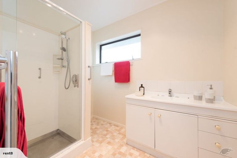 Photo of property in 1/27 Parkvale Road, Karori, Wellington, 6012