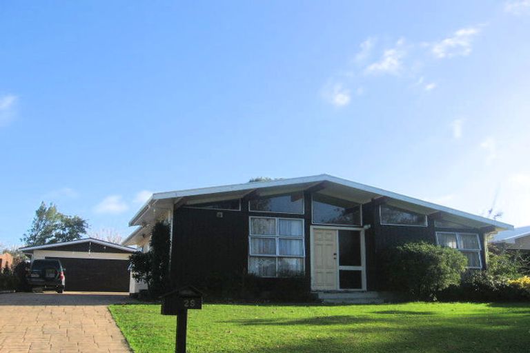 Photo of property in 29 Stillwater Place, Westbrook, Palmerston North, 4412