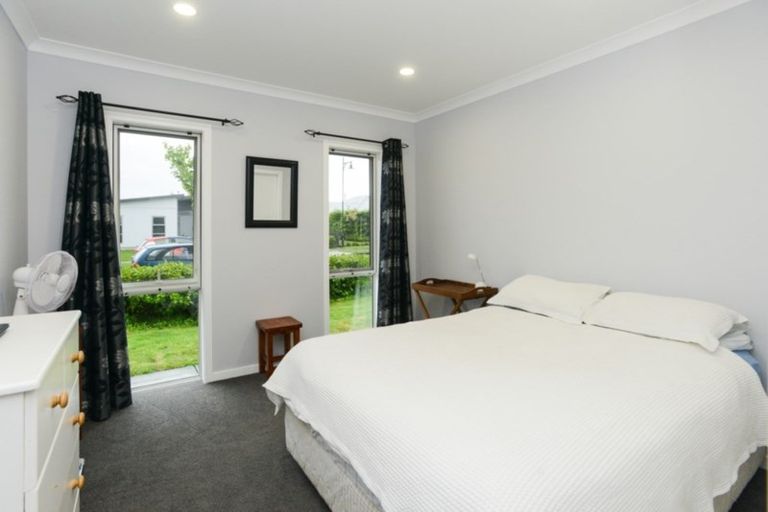 Photo of property in 14 Percy Berry Place, Havelock North, 4130