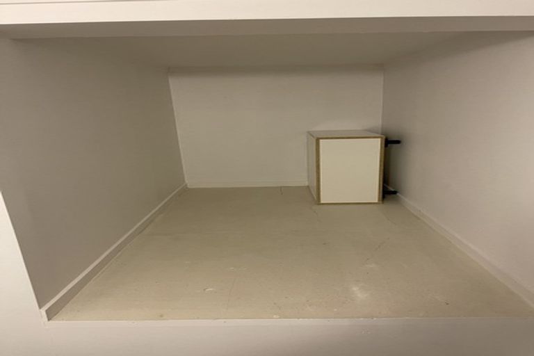 Photo of property in 48 Tiri Tiri Road, Birkdale, Auckland, 0626