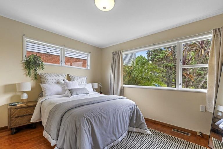 Photo of property in 20 Agincourt Street, Glenfield, Auckland, 0629