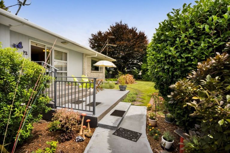 Photo of property in 39 Oberon Street, Stratford, 4332