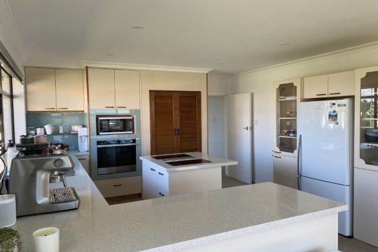 Photo of property in 21 Tirinui Crest Road, Otumoetai, Tauranga, 3110