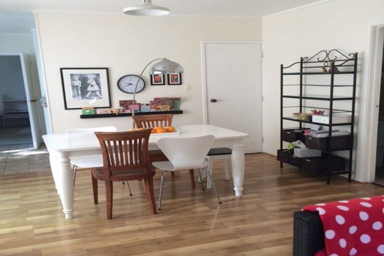 Photo of property in 13 Rossmore Terrace, Murrays Bay, Auckland, 0630