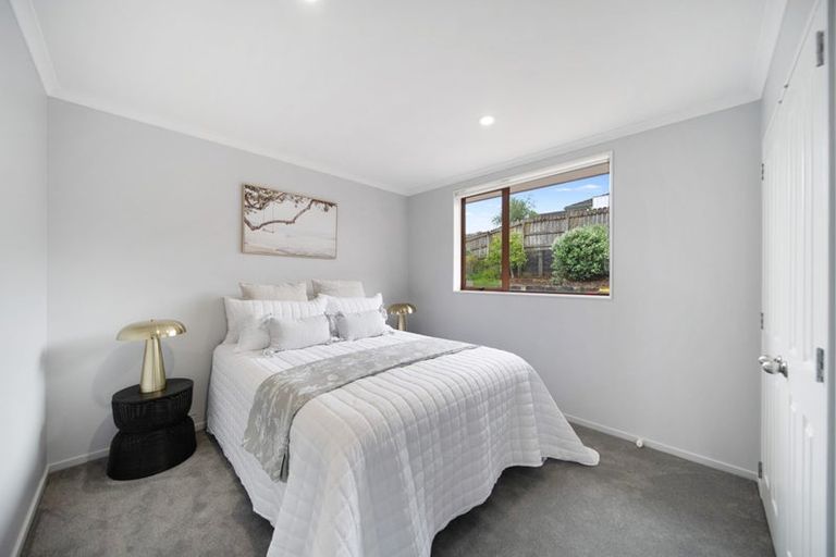 Photo of property in 13 Keri Vista Rise, Papakura, 2110