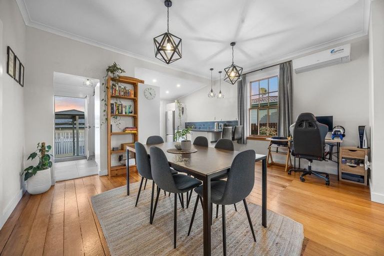 Photo of property in 1/141 Colwill Road, Massey, Auckland, 0614