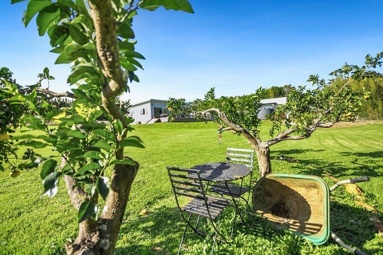 Photo of property in 76 Riddell Road, Kerikeri, 0230