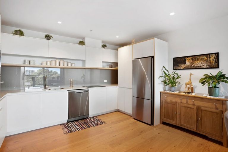 Photo of property in 403/64 Victoria Street, Onehunga, Auckland, 1061