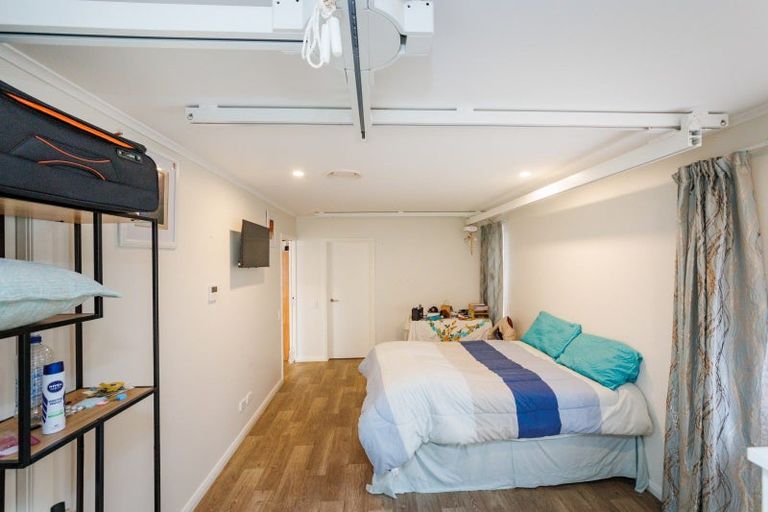 Photo of property in 43 Richmond Avenue, Takaro, Palmerston North, 4410