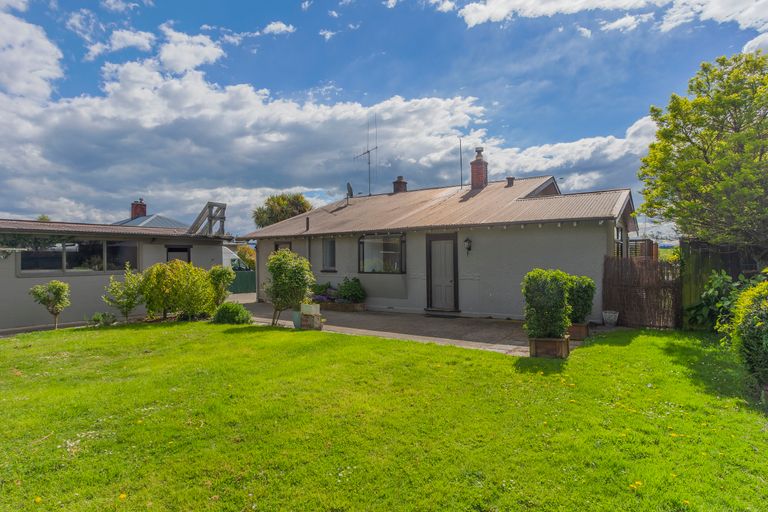 Photo of property in 32 Saint George Street, Watlington, Timaru, 7910