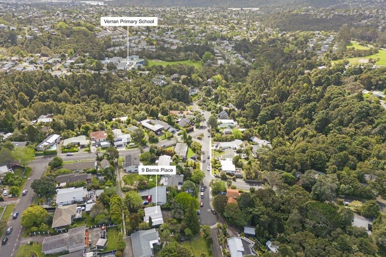 Photo of property in 9 Berne Place, Birkenhead, Auckland, 0626