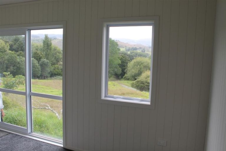 Photo of property in 79 Gorge Road, Maungaturoto, 0520