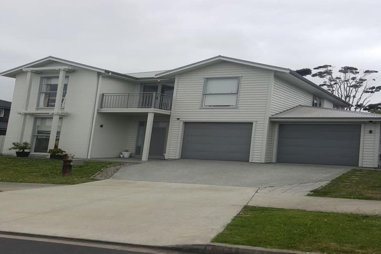 Photo of property in 69 Mackay Drive, Greenhithe, Auckland, 0632