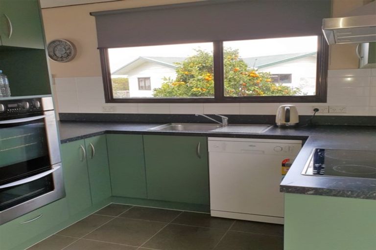 Photo of property in 12b Sandspit Road, Waiuku, 2123