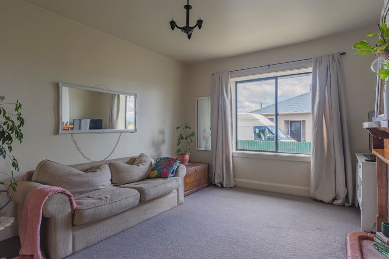 Photo of property in 32 Saint George Street, Watlington, Timaru, 7910