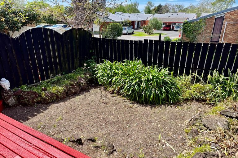 Photo of property in 7/18 Seabrook Avenue, New Lynn, Auckland, 0600