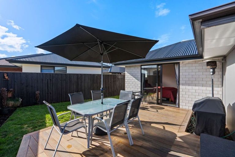 Photo of property in 37 Skibbereen Drive, Halswell, Christchurch, 8025