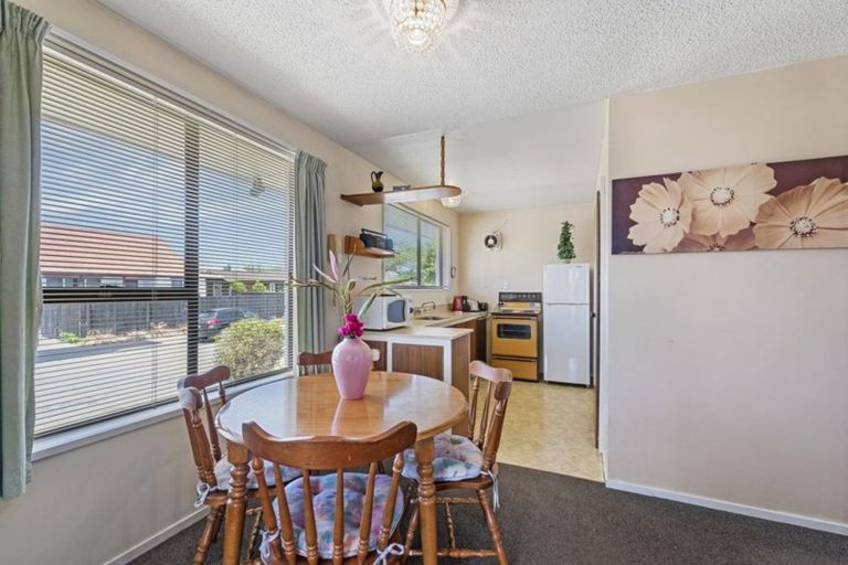 Photo of property in 1/23 Resolution Place, Bryndwr, Christchurch, 8053