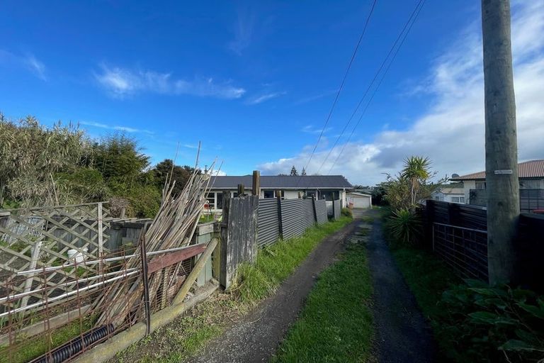 Photo of property in 111 Dominion Road, Papakura, 2110