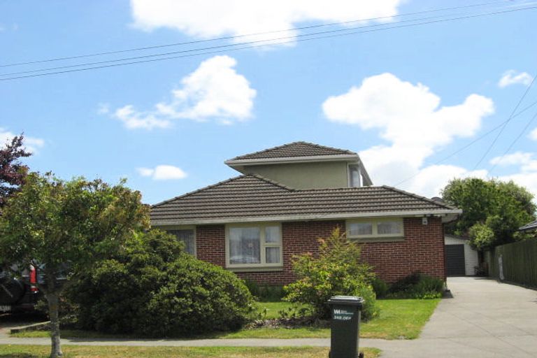 Photo of property in 16 Appleby Crescent, Burnside, Christchurch, 8053