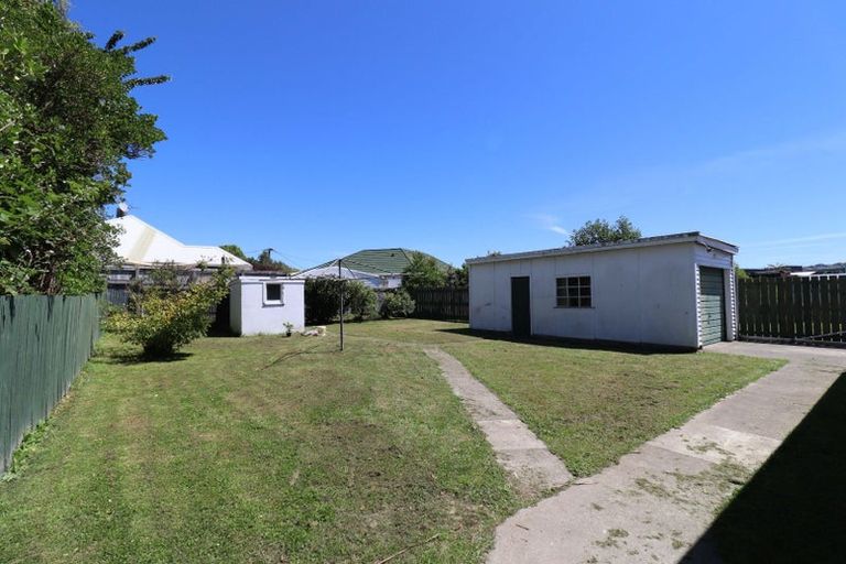 Photo of property in 70 Durham Crescent, Fairfield, Lower Hutt, 5011