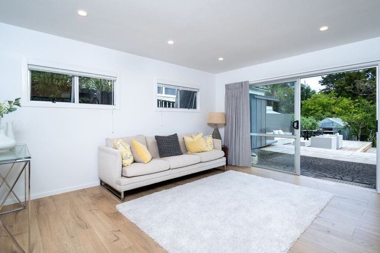 Photo of property in 182 Kauri Road, Whenuapai, Auckland, 0618