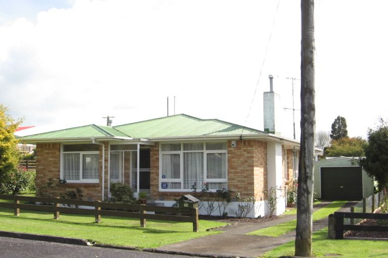 Photo of property in 14 Bear Street, Tirau, 3410