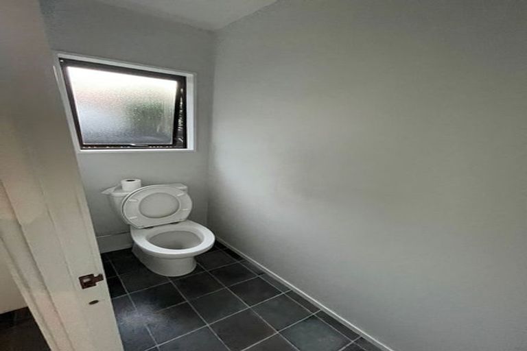 Photo of property in 1/127 Clevedon Road, Papakura, 2110