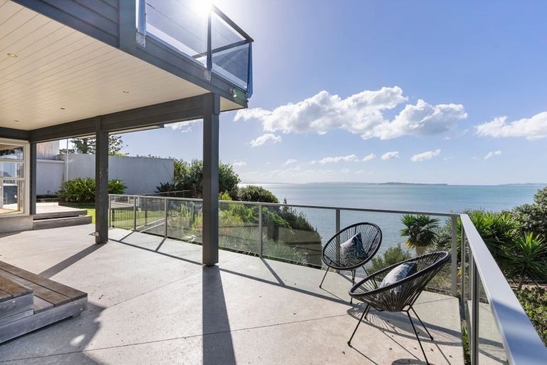 Photo of property in 17 Rangitoto View Road, Cockle Bay, Auckland, 2014