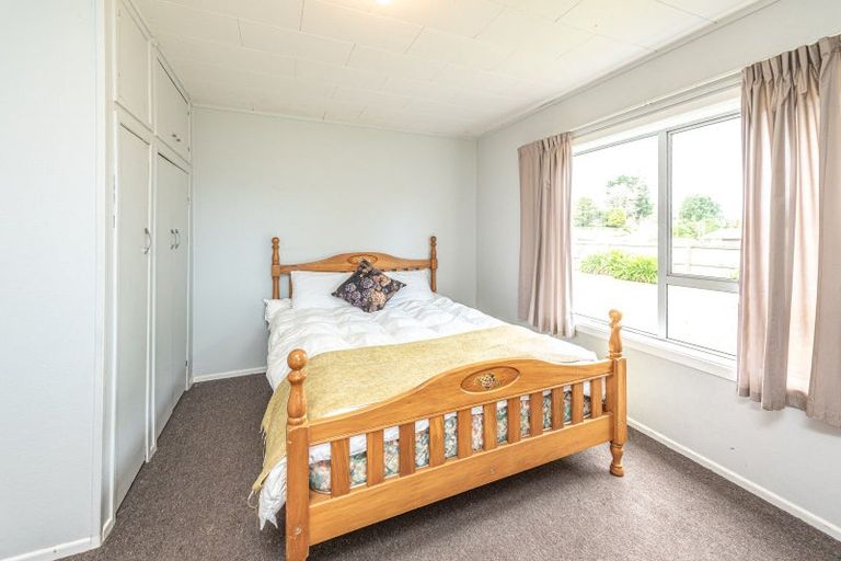 Photo of property in 30 Weraroa Road, Waverley, 4510