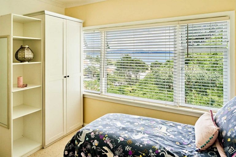 Photo of property in 7 Russo Terrace, Eastbourne, Lower Hutt, 5013