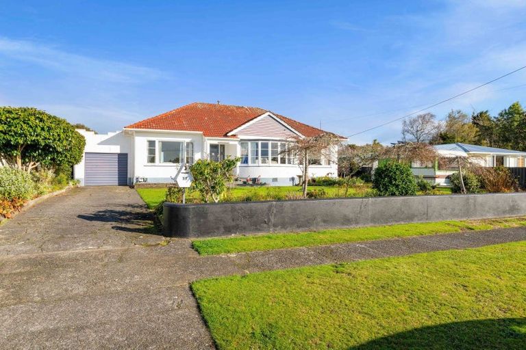 Photo of property in 11 Miranda Street, Stratford, 4332