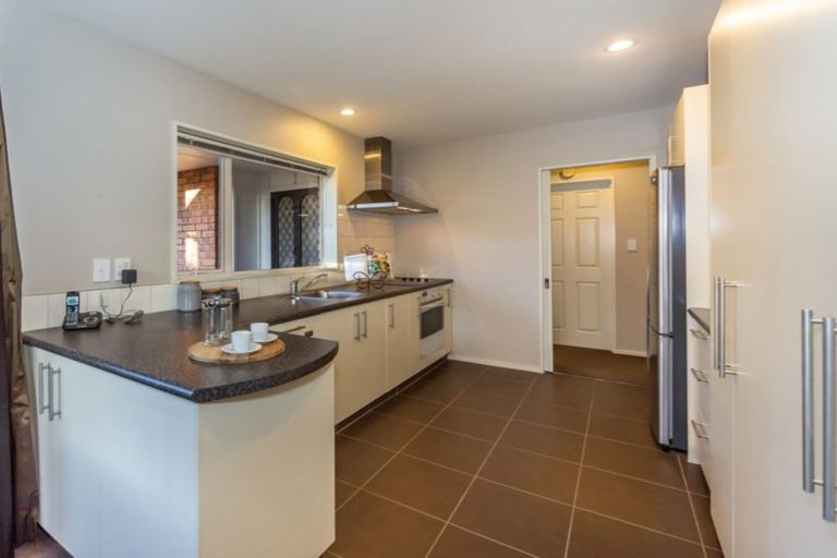 Photo of property in 11a Galway Avenue, Bryndwr, Christchurch, 8052