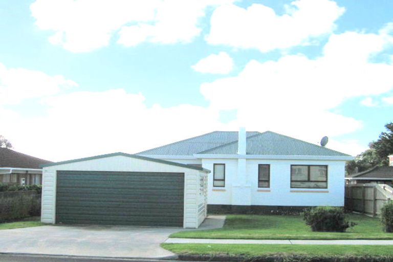 Photo of property in 32 Omagh Avenue, Papatoetoe, Auckland, 2025
