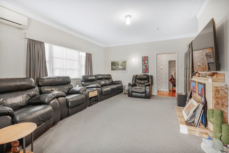 Photo of property in 15 Knighton Road, Hillcrest, Hamilton, 3216