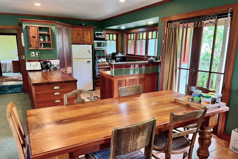 Photo of property in 19 Grange Road, Hahei, Whitianga, 3591