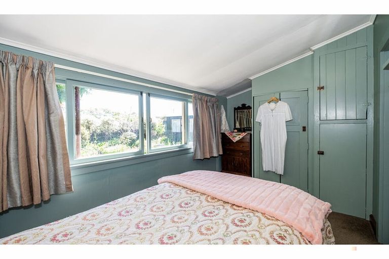 Photo of property in 4 Exeter Street, Waimate, 7924