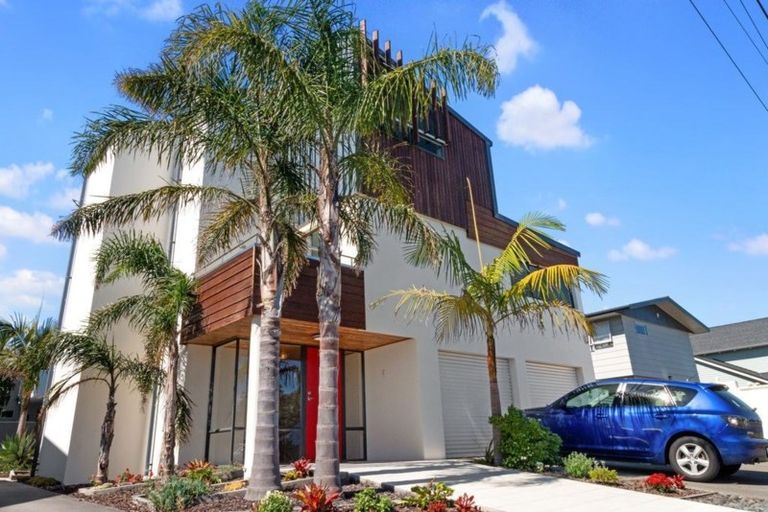 Photo of property in 385a Oceanbeach Road, Mount Maunganui, 3116