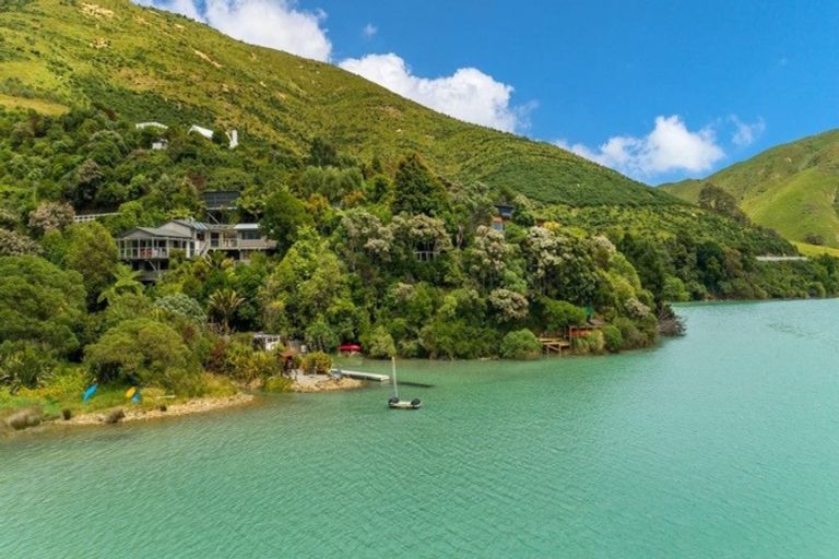 Photo of property in 728 Cable Bay Road, Cable Bay, Nelson, 7071