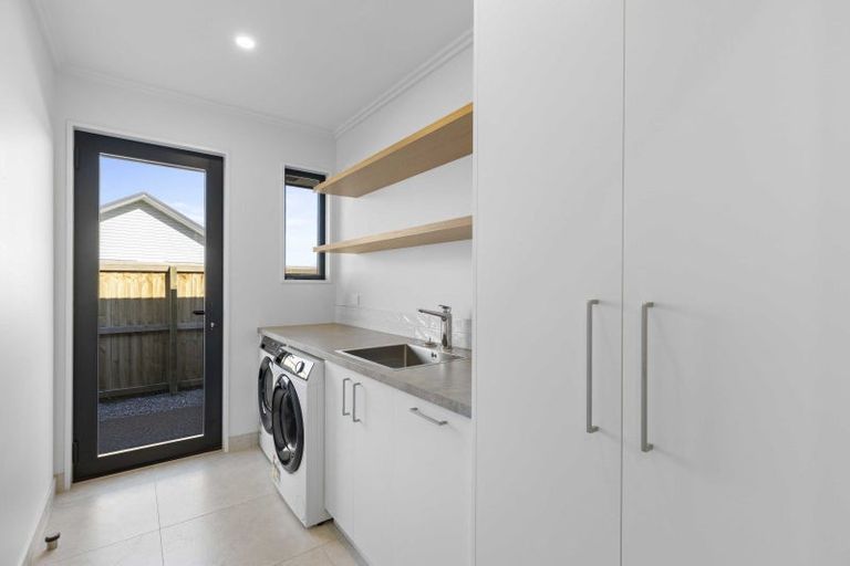 Photo of property in 23 Ridgeland Way, West Melton, 7618