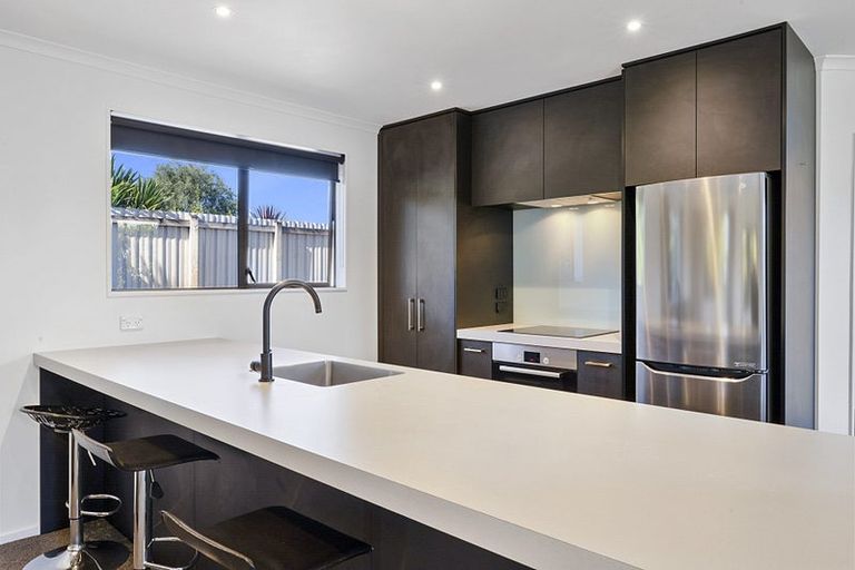 Photo of property in 194 Mangorei Road, Merrilands, New Plymouth, 4312