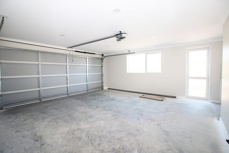 Photo of property in 80 Jeroboam Loop, Kumeu, 0810