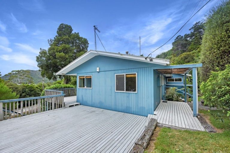 Photo of property in 6 Mccormicks Road, Whatamango Bay, Picton, 7281