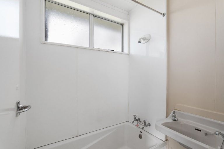 Photo of property in 59a Kuaka Crescent, Bromley, Christchurch, 8062