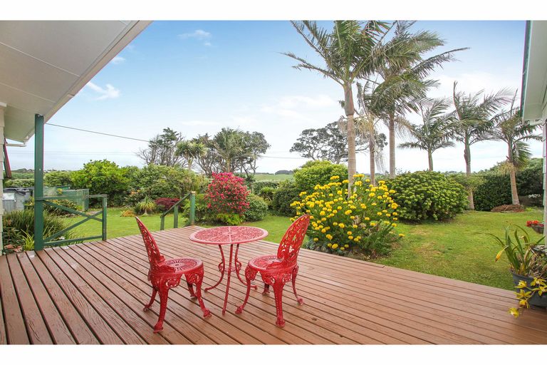 Photo of property in 20 Waipipi Wharf Road, Pollok, Waiuku, 2683